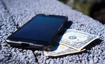 Apple y Samsung son las dos empresas que aceptan celulares como moneda de cambio.