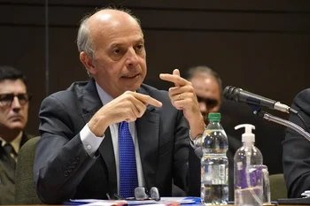 García compareció ante la Comisión de Defensa del Senado