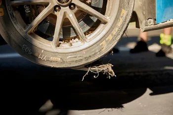 Así quedaron los neumáticos de los coches de Cyan Racing