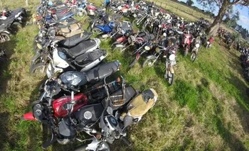 Uno de los lotes de motos ubicados en San José. 