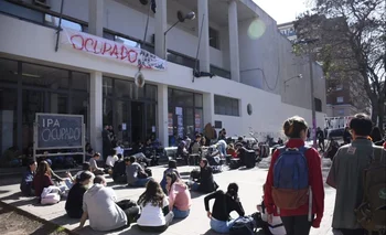 Los estudiantes también reclaman por la estructura edilicia del centro de estudios