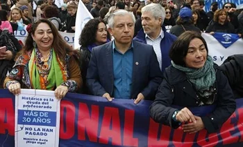 Los profesores chilenos van al paro por mejoras salariales y condiciones laborales