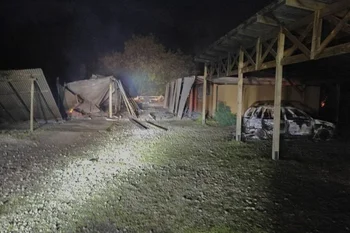 Una iglesia, centros comunitarios y varios vehículos incendiados por una ataque mapuche en Chile