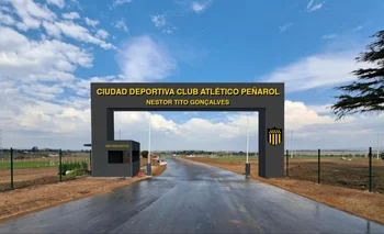 Así es el ingreso a la Ciudad Deportiva de Peñarol, llamada Néstor "Tito" Goncalves