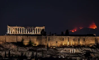 Los incendios en Grecia ya se encuentran a las puertas de la capital Atenas