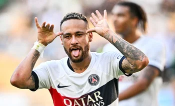 Neymar con la camiseta del PSG