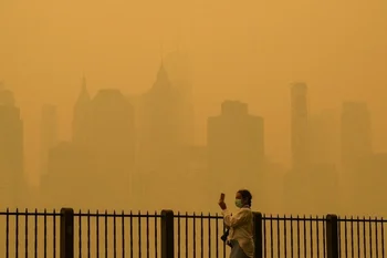 El humo de los incendios forestales aumenta el nivel de polución del aire