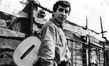 El cantante popular Víctor Jara fue asesinado por la dictadura pinochetista