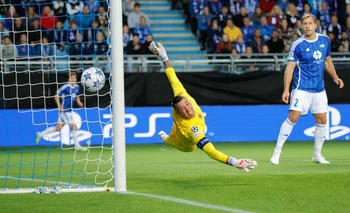 Fernando Muslera en el gol de Molde