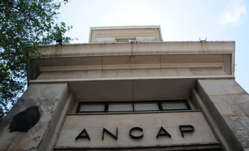 Edificio sede de Ancap.