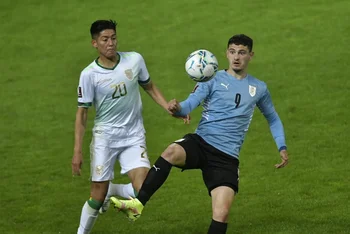 Agustín Álvarez Martínez en su debut con la selección uruguaya