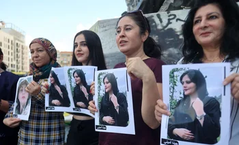 Mujeres se manifiestan en Beirut en protesta