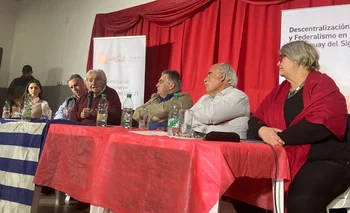 Carmelo Vidalín participa de un encuentro del MPP en Florida, junto a Orsi y Mujica