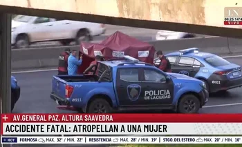 Choque fatal en la General Paz una mujer cruzó corriendo murió cuando fue embestida por un auto