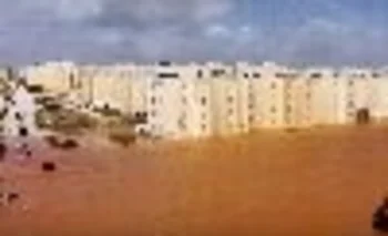 Abdulhamid al-Dbeibah, primer ministro del gobierno interino en Trípoli, declaró a Derna como zona de desastre.