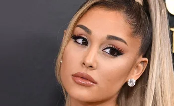 Ariana Grande contó que dejó de ponerse rellenos y bótox en 2018