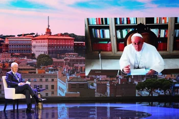 El Papa en videoconferencia con el ex presidente de Estados Unidos Bill Clinton durante la apertura de la Iniciativa Global Clinton 2023.
