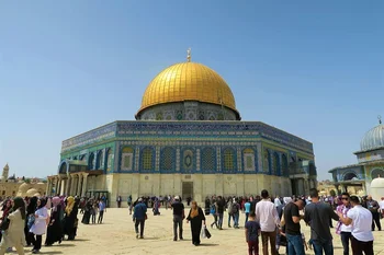 La mezquita de Al-Aqsa es un lugar sagrado para los musulmanes y centro de disputas e incidentes entre fieles palestinos e israelíes.