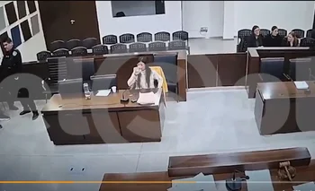 Se conoce el video donde un preso quiso apuñalar a una fiscal en Mendoza
