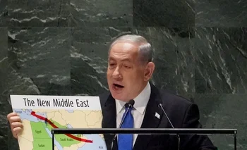 El primer ministro israelí ilustra con un mapa su anuncio de un inminente “acuerdo histórico” con Arabia Saudita