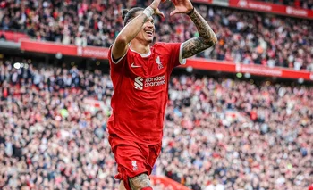 Darwin Núñez celebra su nuevo gol para Liverpool ante West Ham por la Premier League