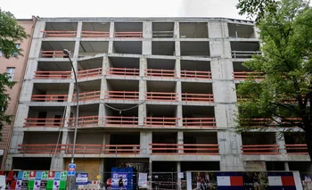 Un edificio sin terminar en un barrio de Berlin debido a la quiebra de la empresa inmobiliaria que lo construía. 
