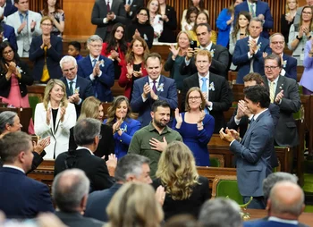 El criminal de guerra fue presentado como un héroe durante una visita de Zelensky al parlamento canadiense.