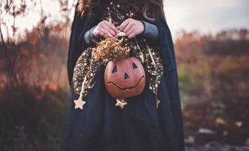 Halloween es una de las celebraciones anuales fundamentales para el comercio uruguayo, especialmente para los vendedores de disfraces, cotillón y golosinas 