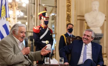 Mujica con el presidente argentino Alberto Fernández