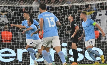Matías Vecino en el festejo del segundo gol de Lazio
