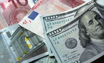 El euro se consolidó hoy alrededor del nivel de los 1,0550 dólares.