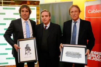 Guillermo Almada, Ricardo Peirano y Edgard Welker en Fútbolx100