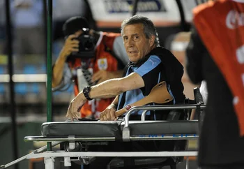 Óscar Tabárez contra el rompecabezas de las lesiones