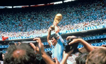 Diego Maradona tras ganar el Mundial de 1986.