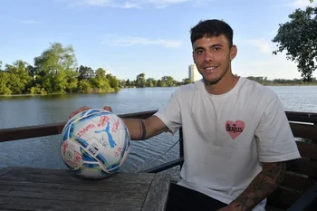Felipe Carballo, el Mejor Jugador del Campeonato Uruguayo 2022 en la encuesta Fútbolx100