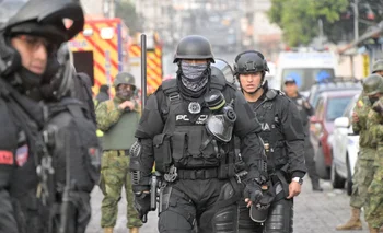 Efectivos de la policía ecuatoriana.