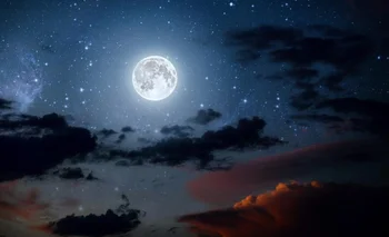 La Luna se habría formado por la condensación de los restos del choque.