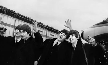 Los Beatles arriban a Estados Unidos en su gira de febrero de 1964