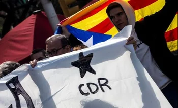 Protesta convocada por los CDR por la presencia del rey Felipe VI en Barcelona 