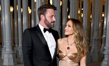 Ben Affleck y Jennifer Lopez, ambos vistiendo de Gucci