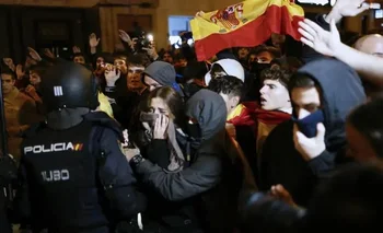 Refriega entre la Policía y manifestantes en Madrid.