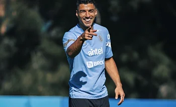 La sonrisa de Luis Suárez que volvió a entrenar con la selección uruguaya luego de 11 meses
