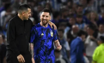 La buena sintonía entre Messi y Riquelme sigue intacta