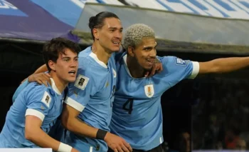 El festejo del segundo gol uruguayo en la derrota argentina