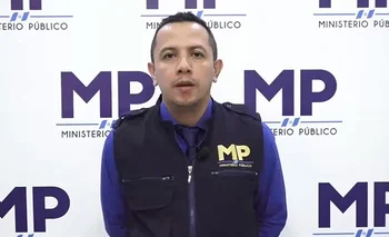 El fiscal Saúl Sánchez abrió un nuevo frente judicial contra el presidente electo Bernardo Arévalo, que acusa a la fiscalía de “orquestar un golpe de estado”.