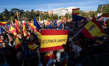 Manifestación contra la amnistía, en Cibeles, a 18 de noviembre de 2023, en Madrid (España).