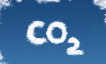 El dióxido de carbono (CO2) es el principal gas de efecto invernadero que se emite a raíz de las actividades del ser humano.