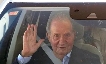 Rey emérito Juan Carlos al arribar al aeropuerto de Vigo. Archivo