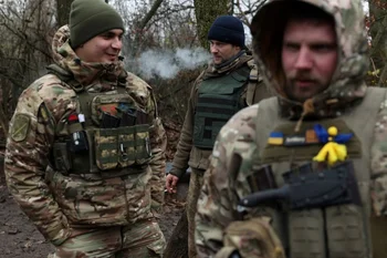 Las tropas ucranianas que cruzaron el río Dnieper no cuentan aún con apoyo de artillería y equipo pesado. 