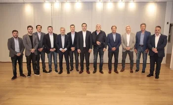 Nuevos vínculos con Javier Milei: los gobernadores de Juntos por el Cambio suman ocho senadores y 20 diputados